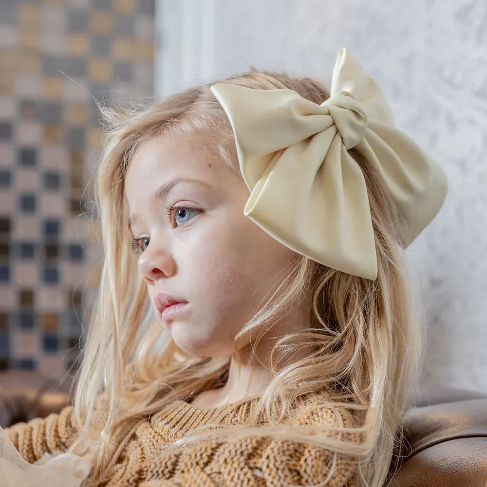 LIZZY RIBBON HAIR CLIP - Milk x Soda