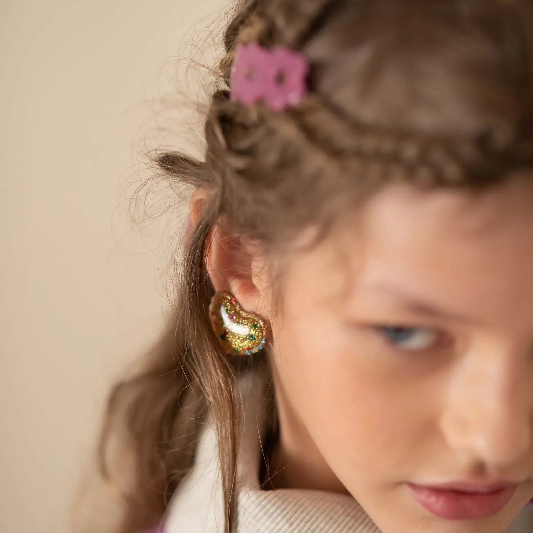 BRIGHT HEART CLIP ON EARRINGS - Milk x Soda